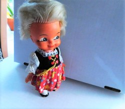 EUROPE KEY WIND WHITE HAIR SIDE